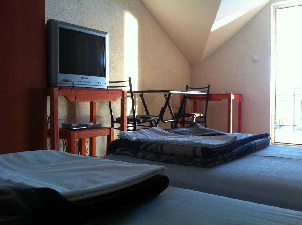 Guest House Lokoski Peštani الغرفة الصورة